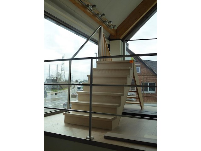 Houten trap - afbeelding 2 van  2