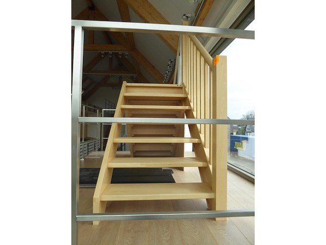 Houten trap - afbeelding 1 van  1