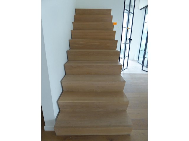 Houten trap - afbeelding 1 van  2