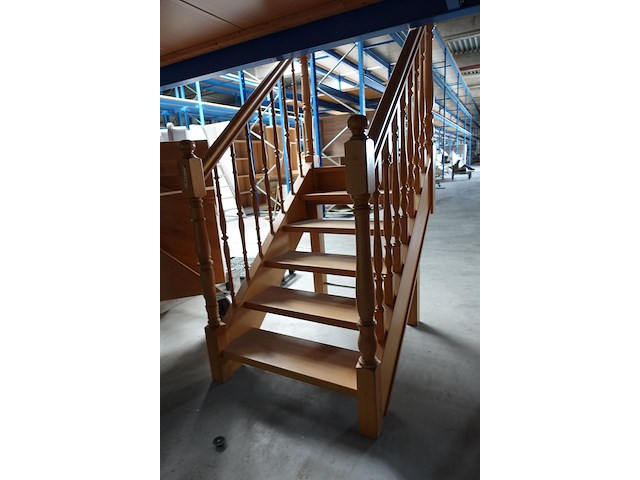 Houten trap - afbeelding 3 van  3