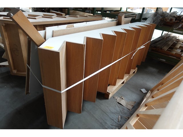 Houten trap - afbeelding 2 van  3