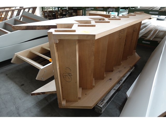 Houten trap - afbeelding 1 van  3