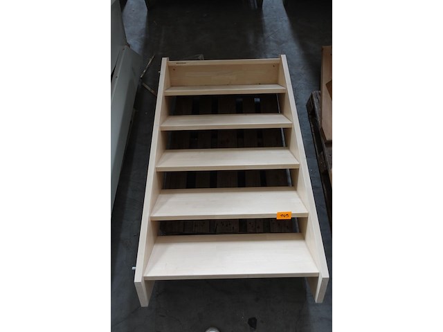 Houten trap - afbeelding 2 van  3
