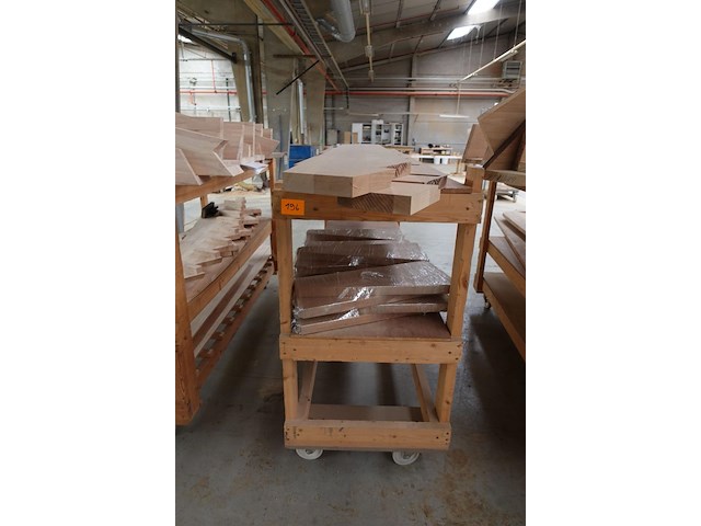 Houten trap - afbeelding 1 van  4