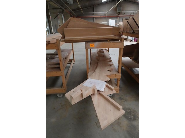 Houten trap - afbeelding 1 van  6