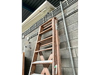 Houten trap - afbeelding 4 van  4