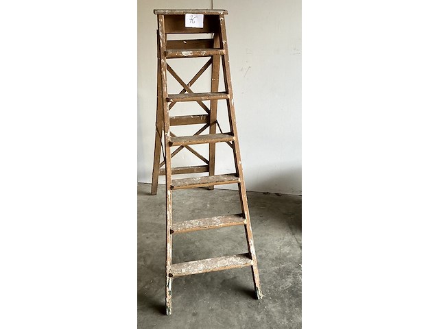 Houten trapladder - afbeelding 1 van  1