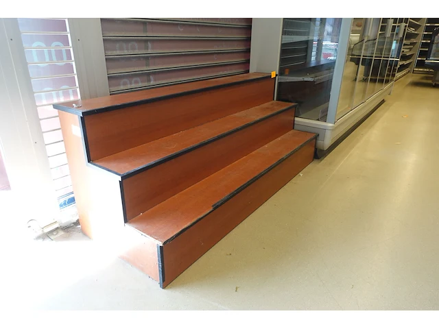 Houten trapmeubel - afbeelding 2 van  4