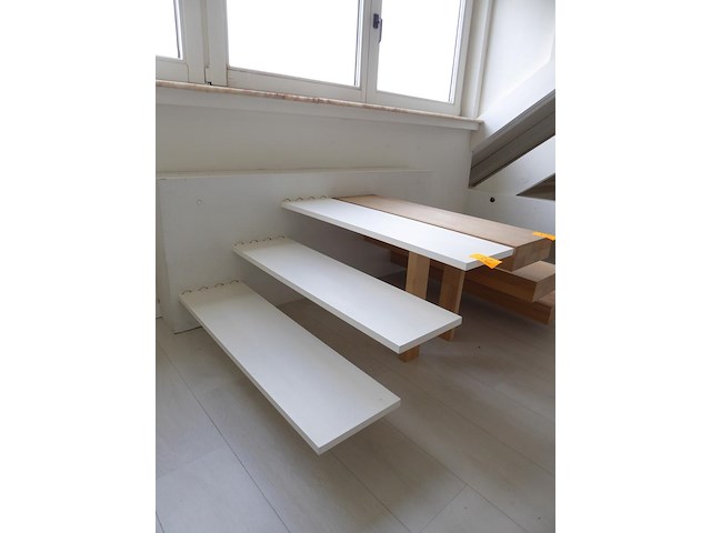 Houten treden - afbeelding 1 van  1