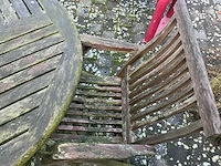 Houten tuinset bestaande uit ronde tuintafel, 3 klapstoelen en tuinbank - afbeelding 5 van  7