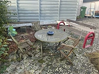 Houten tuinset bestaande uit ronde tuintafel, 3 klapstoelen en tuinbank - afbeelding 2 van  7