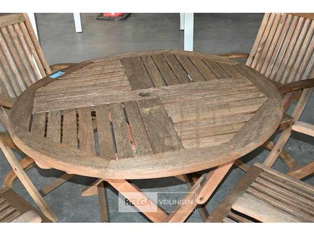 Houten tuintafel + 4 houten tuinstoelen - afbeelding 2 van  6