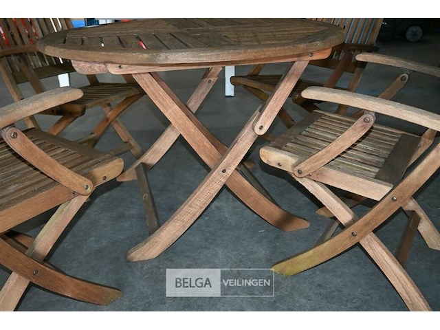 Houten tuintafel + 4 houten tuinstoelen - afbeelding 3 van  6