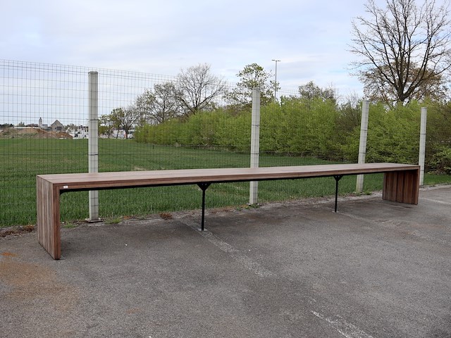 Houten tuintafel (6,5m) - afbeelding 1 van  13