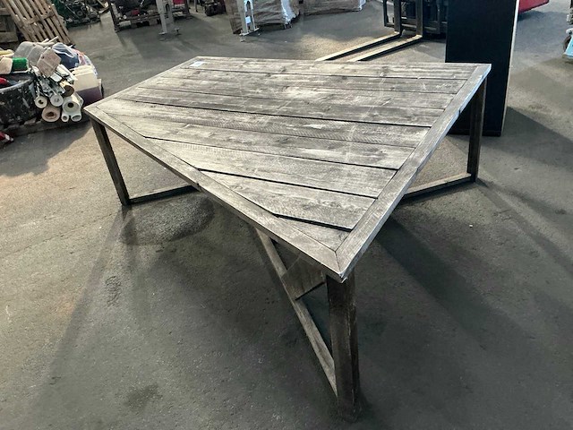 Houten tuintafel - afbeelding 3 van  4