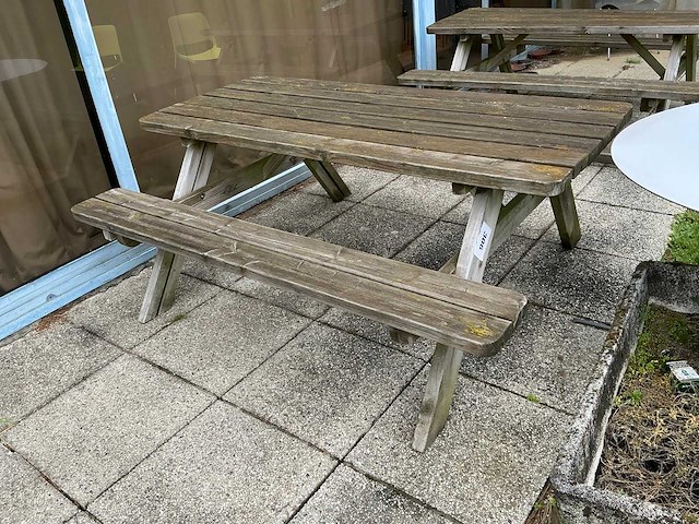 Houten tuintafel - afbeelding 2 van  2