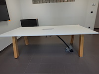 Houten vergadertafel - afbeelding 1 van  4