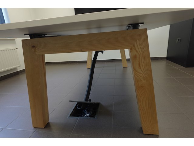 Houten vergadertafel - afbeelding 4 van  4