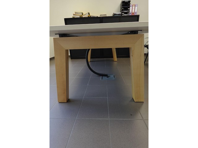 Houten vergadertafel - afbeelding 4 van  4