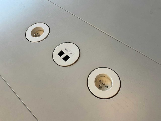 Houten vergadertafel - afbeelding 3 van  6