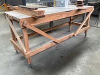 Houten verrijdbare werkbank (2x) - afbeelding 3 van  5
