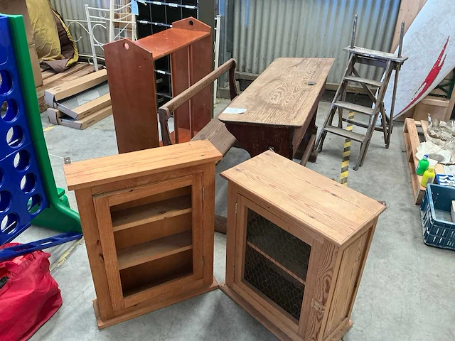 Houten vintage meubelen - afbeelding 1 van  9