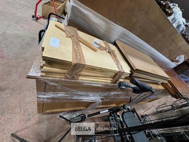 Houten vitrinekast - afbeelding 8 van  9