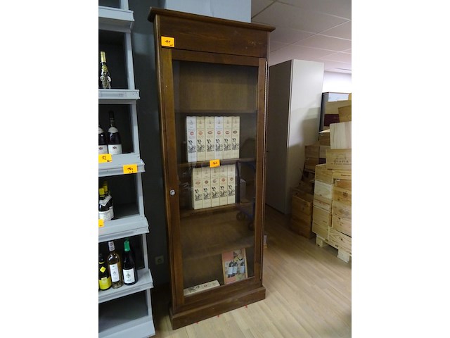 Houten vitrinekast - afbeelding 1 van  3