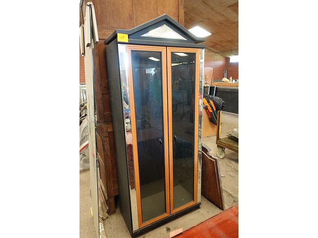 Houten vitrinekast - afbeelding 1 van  3