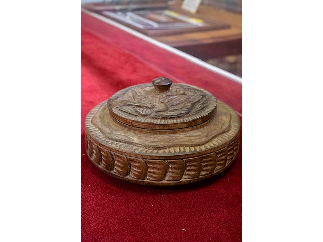 Houten voorraadpot met deksel - afbeelding 2 van  3