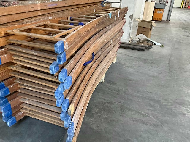 Houten vouwladder (8x) - afbeelding 1 van  4