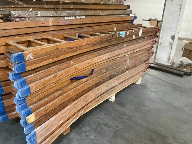 Houten vouwladder (8x) - afbeelding 2 van  4