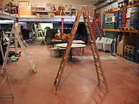 Houten vouwladder - afbeelding 1 van  2