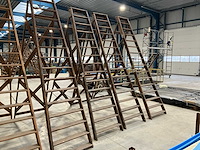 Houten vouwtrap (2x) - afbeelding 1 van  2