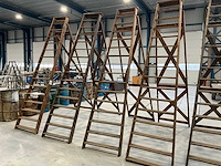 Houten vouwtrap (2x) - afbeelding 1 van  2