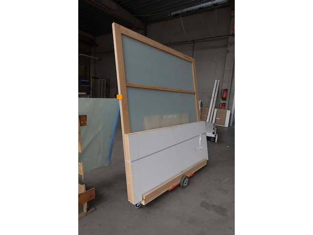 Houten wand met glas - afbeelding 3 van  3