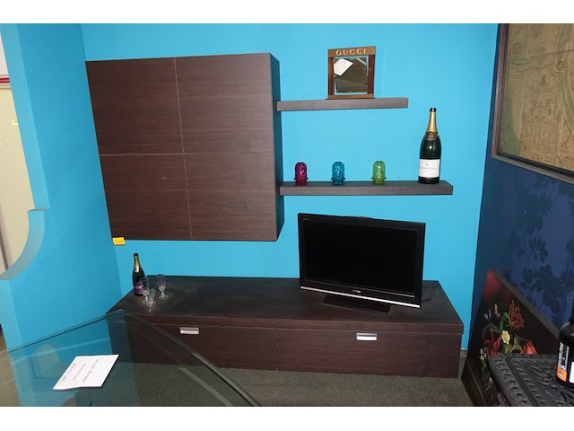 Houten wandmeubel - afbeelding 1 van  3