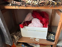 Houten wandrek met decoratie - afbeelding 2 van  12