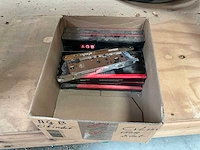 Houten werkbank en opbergkast - afbeelding 8 van  12