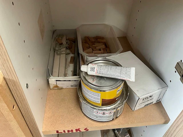 Houten werkbank en opbergkast - afbeelding 5 van  12