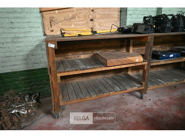 Houten werkbank op wielen - afbeelding 2 van  5