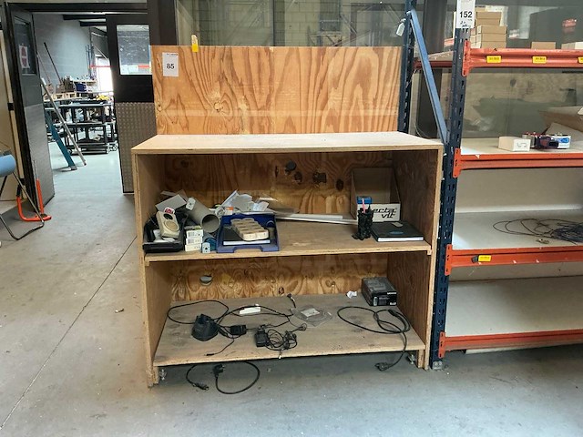 Houten werkbank - afbeelding 1 van  3