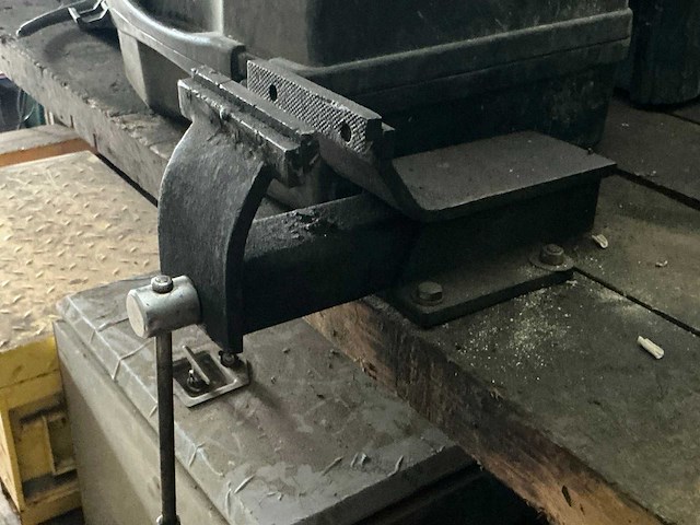 Houten werkbank - afbeelding 3 van  7