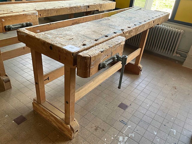 Houten werkbank - afbeelding 1 van  6