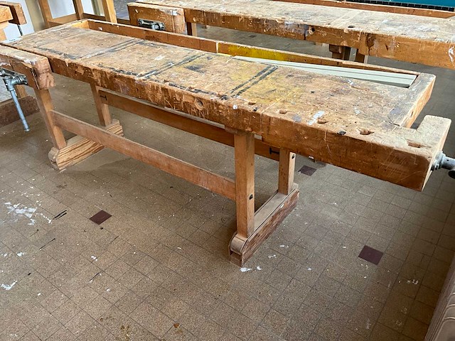 Houten werkbank - afbeelding 5 van  6