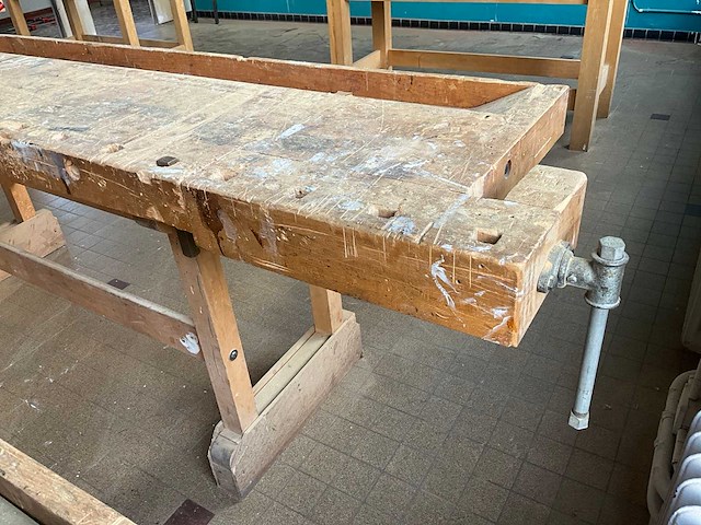 Houten werkbank - afbeelding 5 van  7