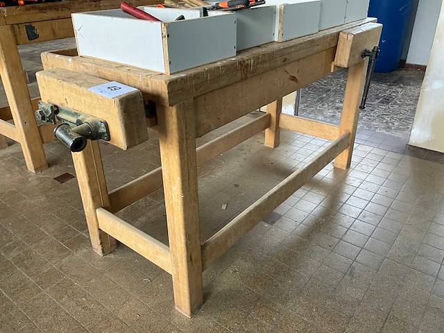 Houten werkbank - afbeelding 3 van  7