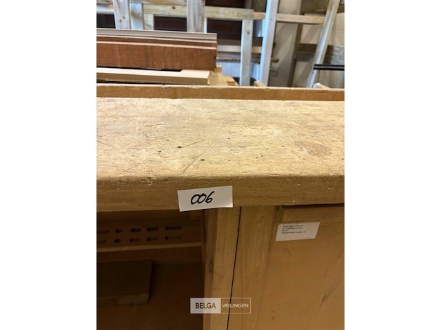 Houten werkbank - afbeelding 2 van  2