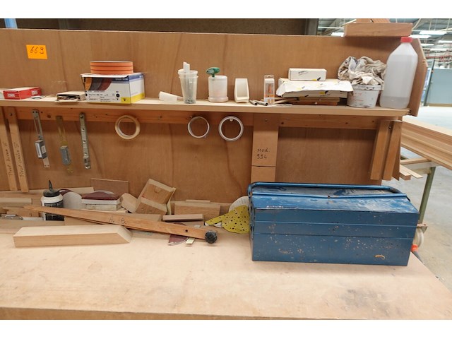 Houten werkbank - afbeelding 4 van  7