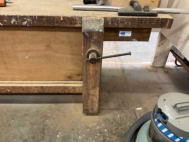 Houten werkbank - afbeelding 2 van  2